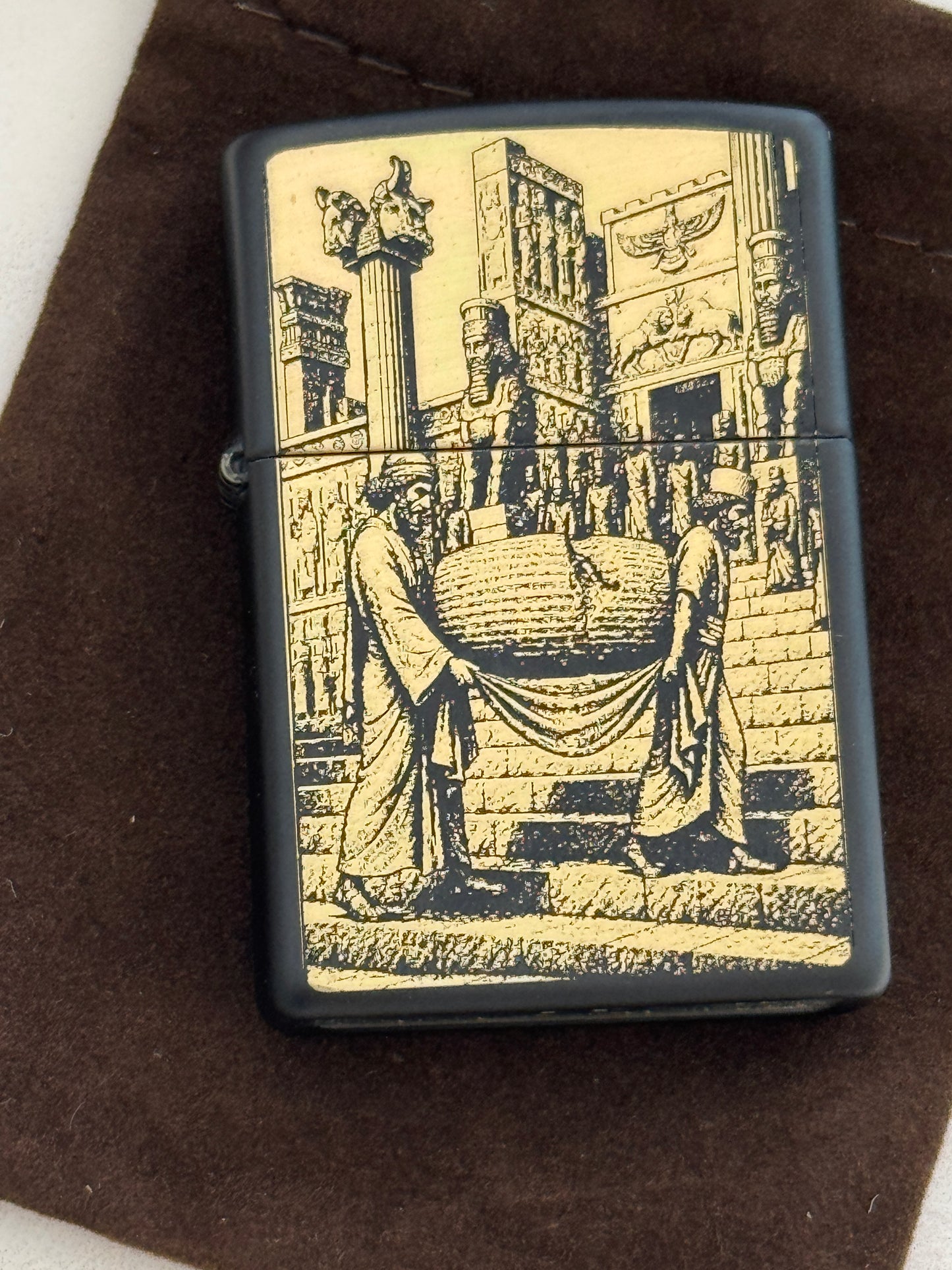 Cyrus Cylinder Procession Gold Zippo | فندک زیپو طلایی حمل منشور کوروش