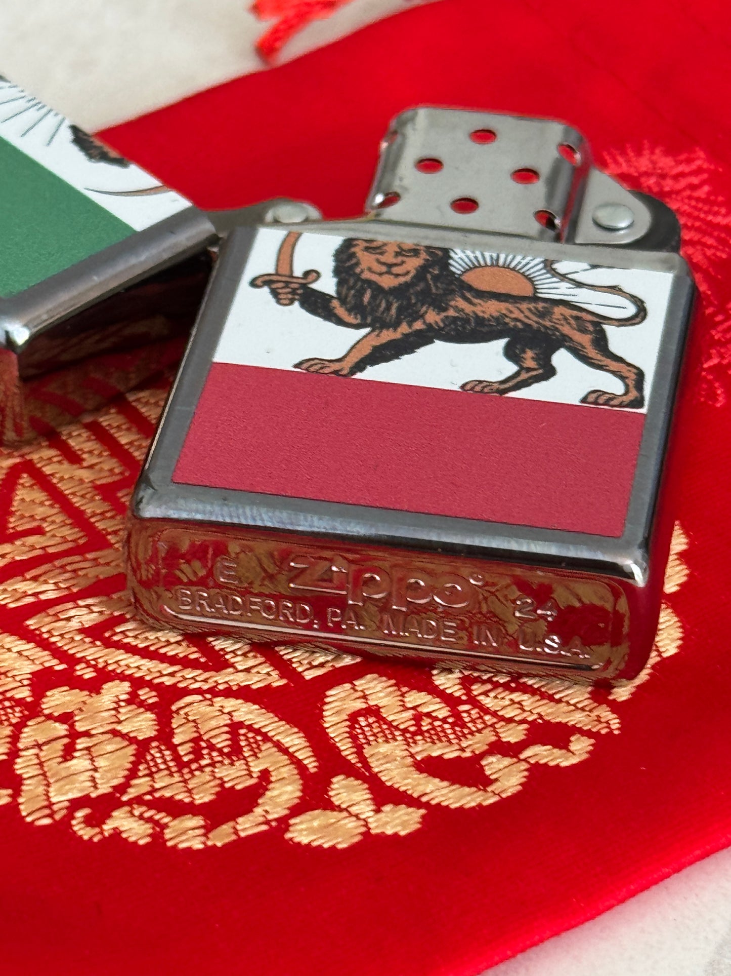 Lion & Sun Iranian Flag Zippo | فندک زیپو شیر و خورشید با پرچم ایران